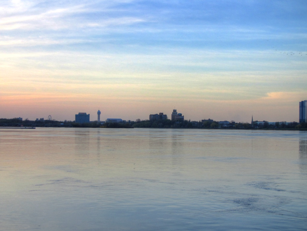 IMG_3507_8_9_tonemapped.jpg