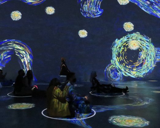 ImmersiveVanGogh Ah-Ma treated us to the Immersive VanGogh Exhibit