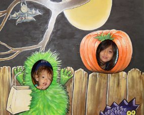 CMH-halloweenStand