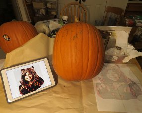 IMG_0712 Getting ready to carve Megan-o-Lantern XI