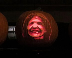 IMG_5444 Megan-o-Lantern XIII, Julie O'Lantern, and Phelantern V
