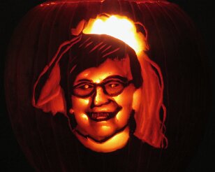IMG_4395 Julie-o-Lantern IV : Internally lit