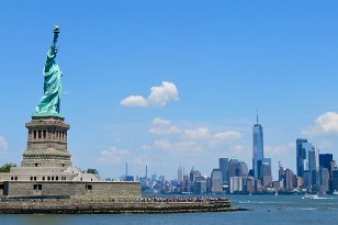 IMG_2257 Staute of Libery and Manhatten skyline, New York Bay, NJ