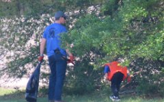 IMG_9400 Picking up trash, Evelyn Meador Library, Seabrook, TX